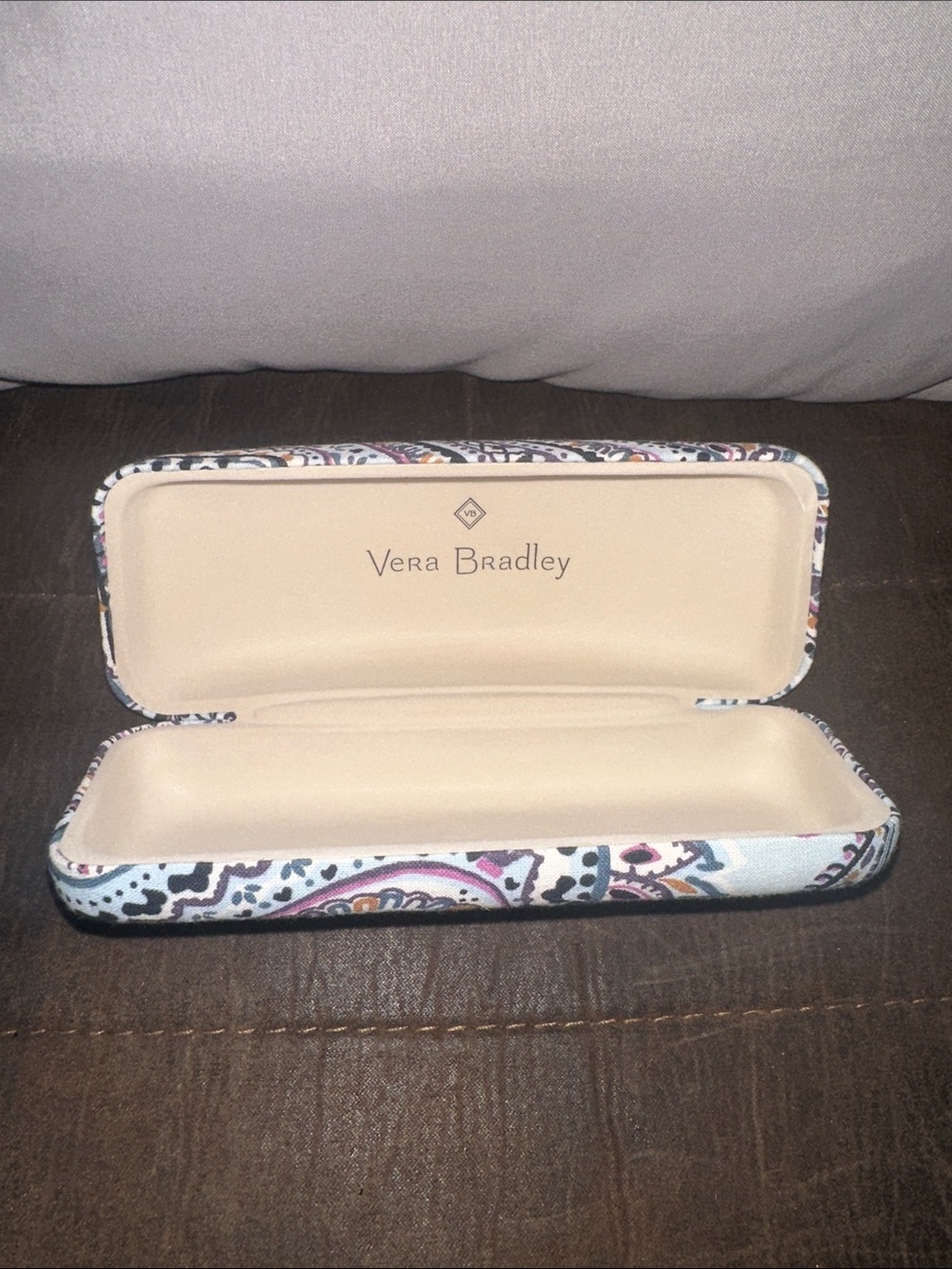 Vera Bradley Retired Provence Paisley Hard Clamshell Eyeglass Case only - Picture 2 of 6